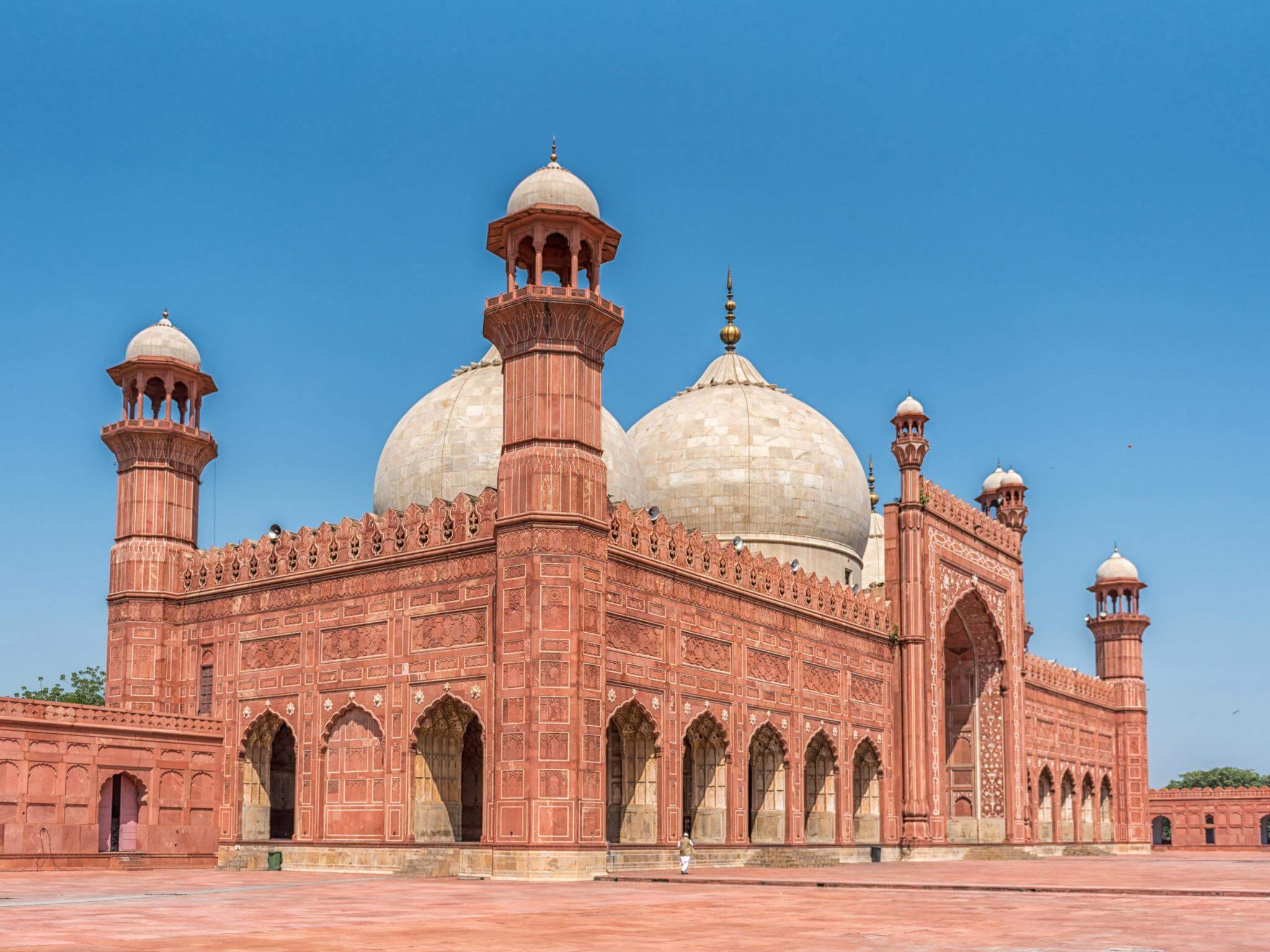Masjid Wazir Khan, Lahore, Pakistan. Concept of Urdu language history and learning Urdu words.