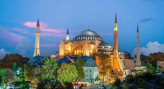 The Hagia Sofia, a Byzantine-Ottoman mosque from 537 AD.